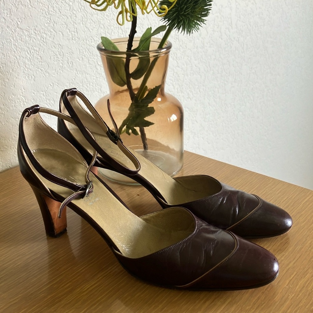Geoffrey Beene vintage Italian brown heels